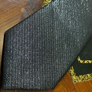 Luxury tie